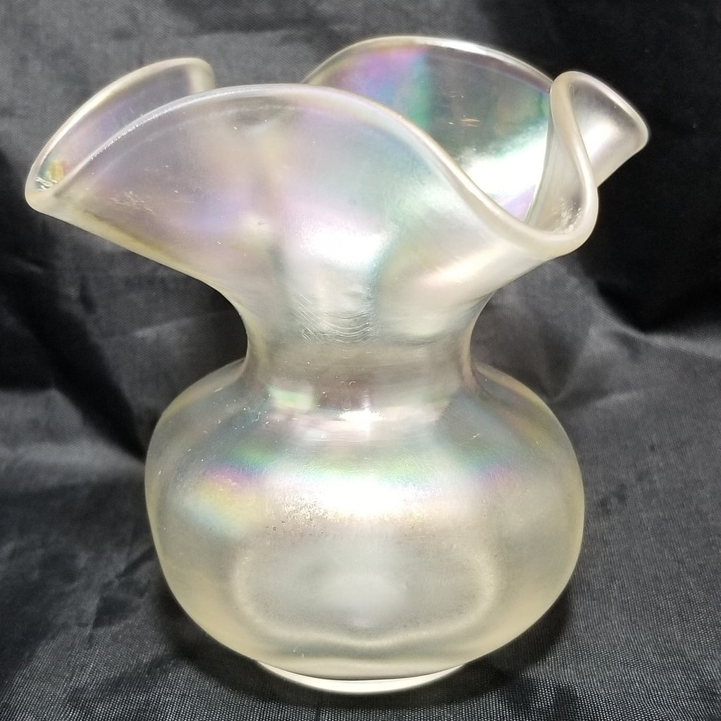 Steuben Verre De Soie Glass Vase Ruffled Top Frederick Carder Art Deco Era Form 369