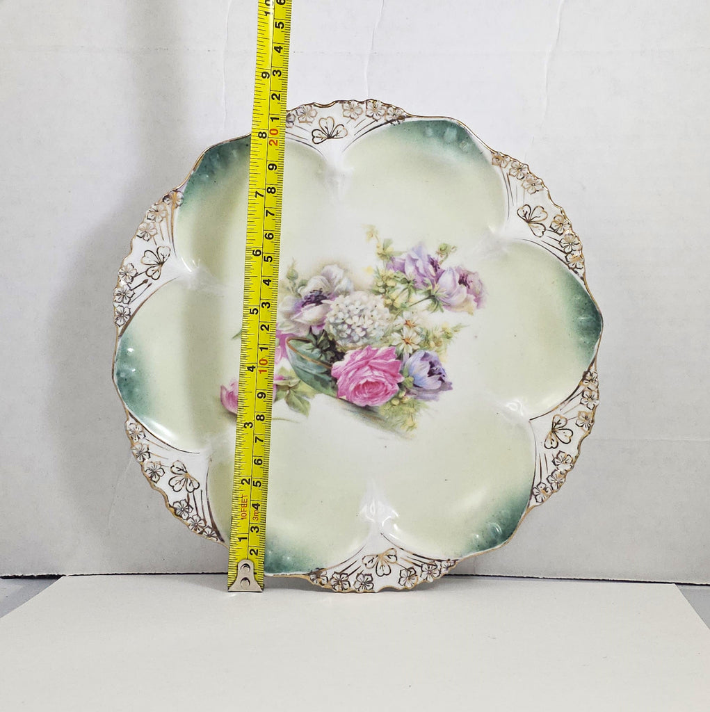 Prussia Porcelain Plate Clover Mold 82 Roses Snowball FD31a Pattern