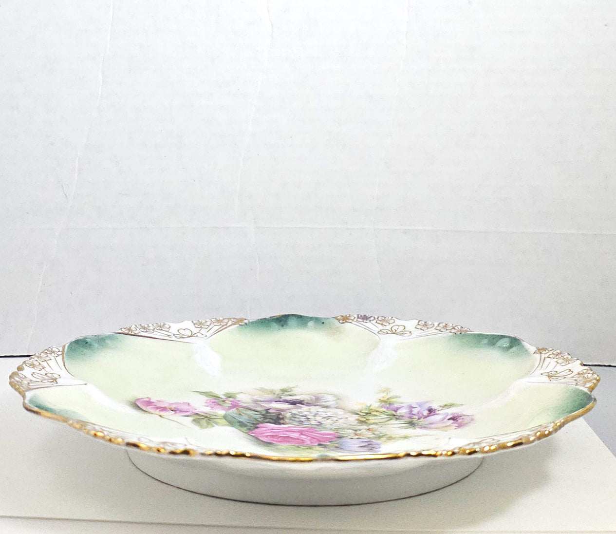 Prussia Porcelain Plate Clover Mold 82 Roses Snowball FD31a Pattern