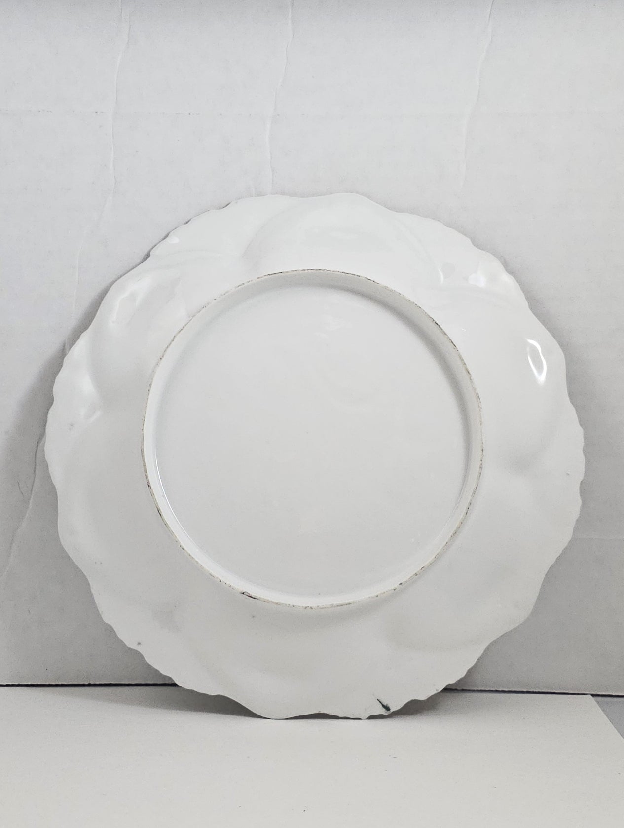 Prussia Porcelain Plate Clover Mold 82 Roses Snowball FD31a Pattern