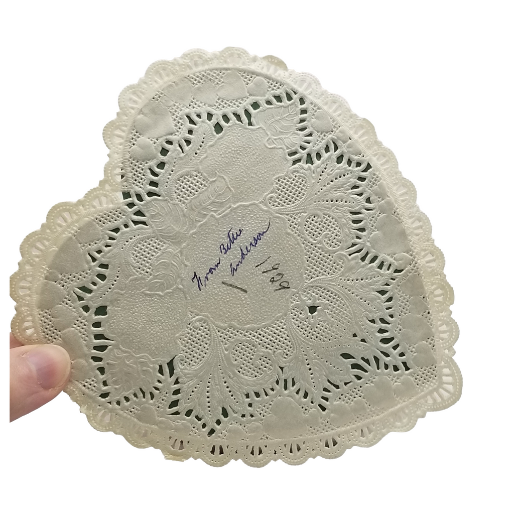 Vintage Valentine Die Cut Paper Doily Handmade Card Puppy Dog & Kitty Cat