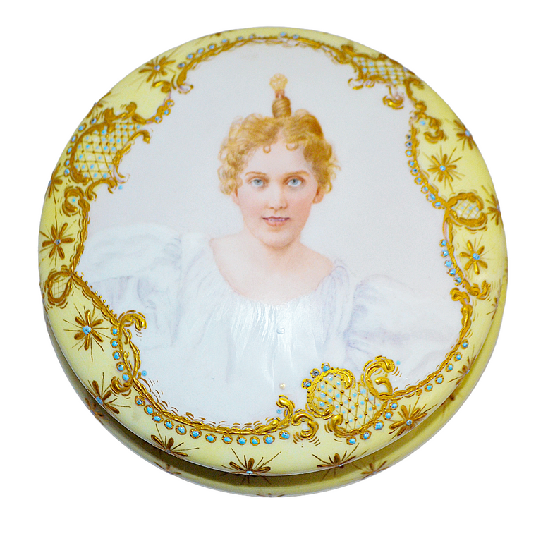 Limoges Portrait Dresser Box Jewelry Casket Vanity Jar Artist Signed