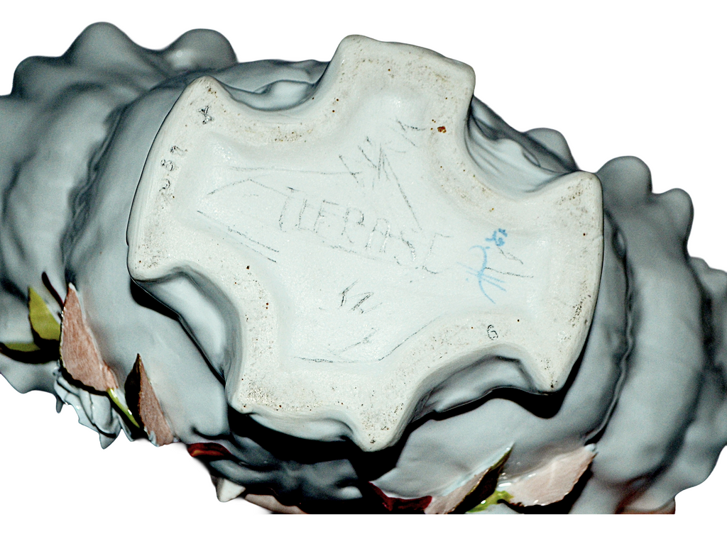 Large Antique Sitzendorf Porcelain Floral Encrusted Cherub Putti Basket