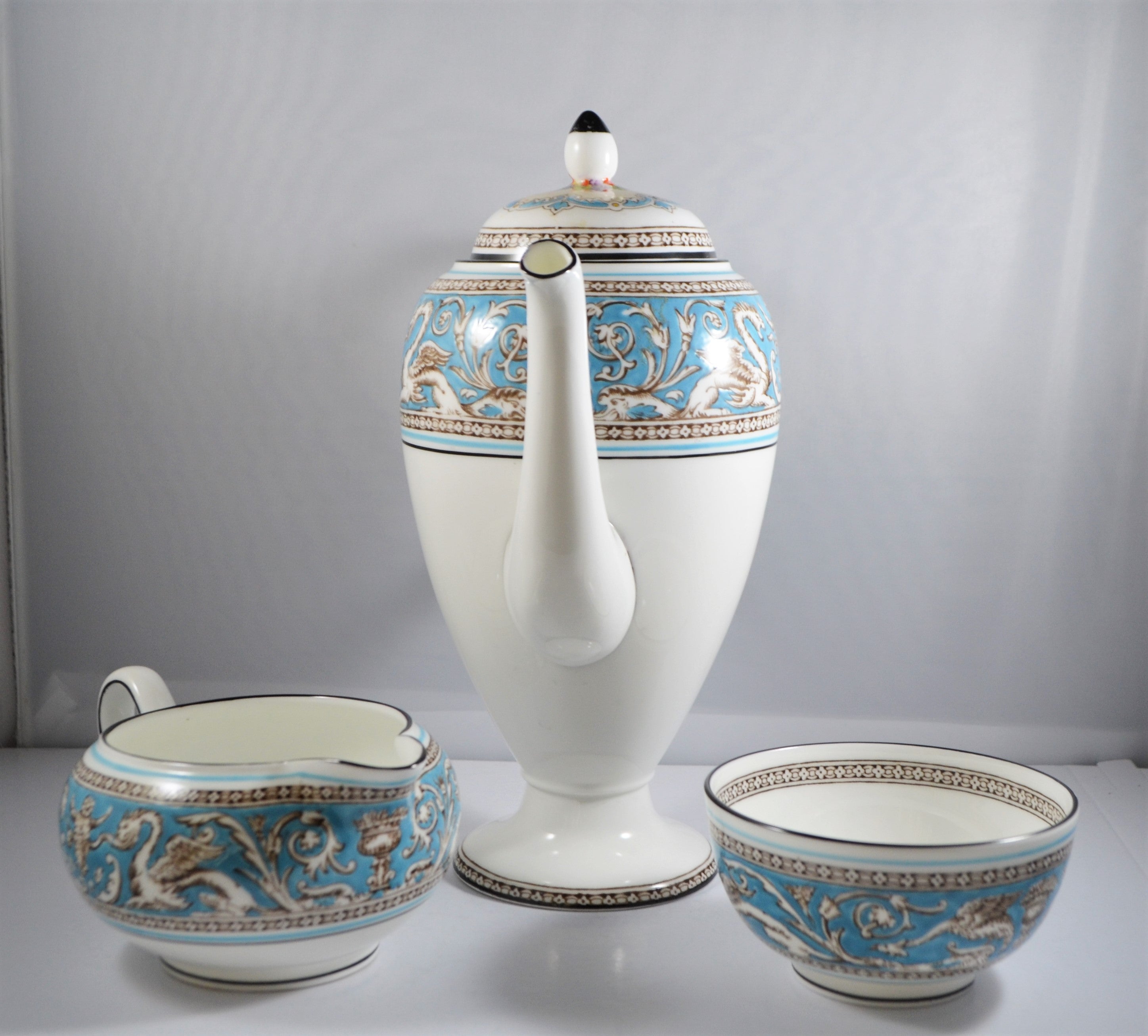 At Auction: Mid century china - Wedgwood coffee pot made in England, serving  plates by Figgio made in Norway, Mikasa made in Japan, etc. Coffee pot  approx 20cm high