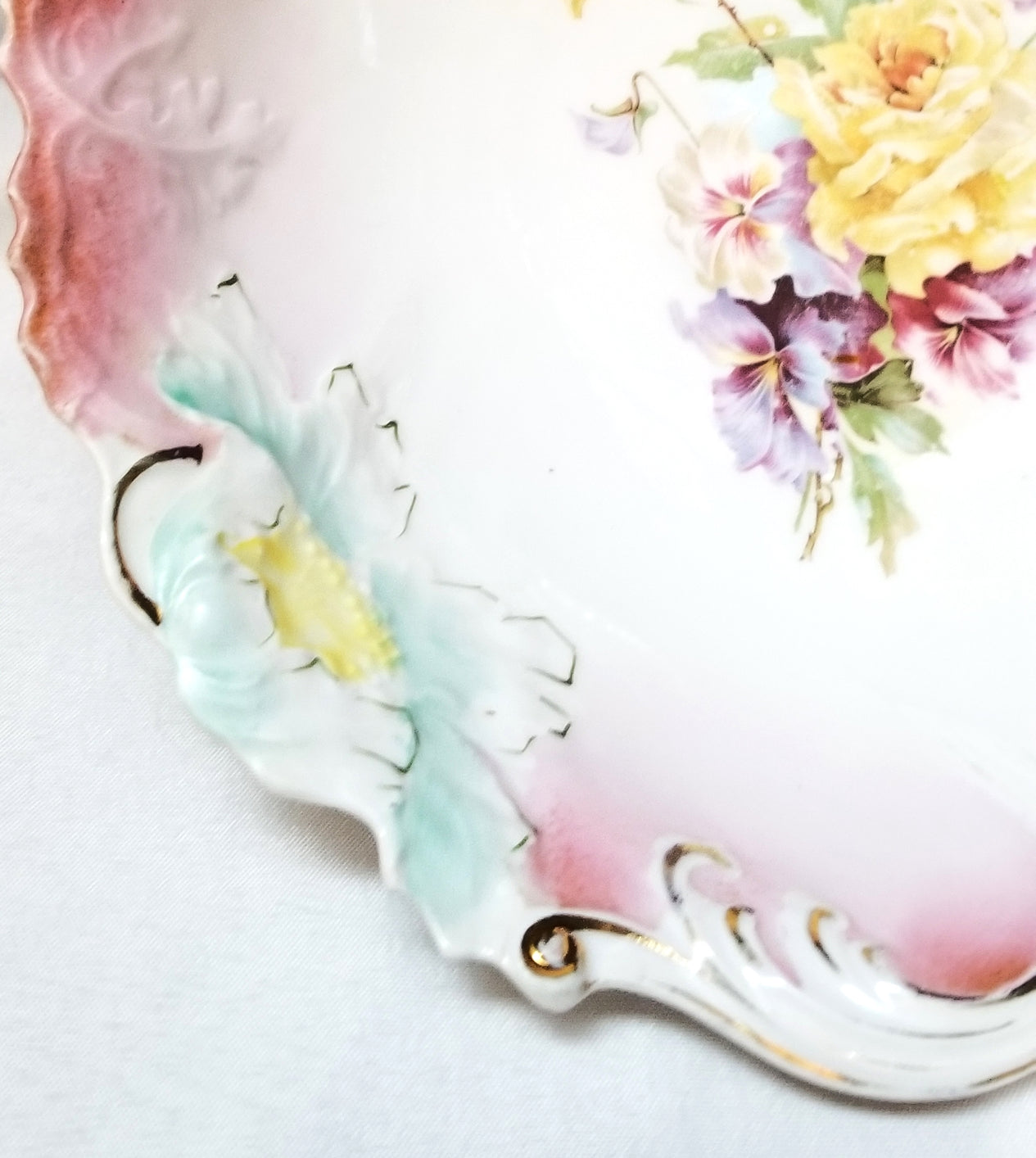 RS PRUSSIA Porcelain BOWL Steeple Mold 3 Pink Floral Decor 10"