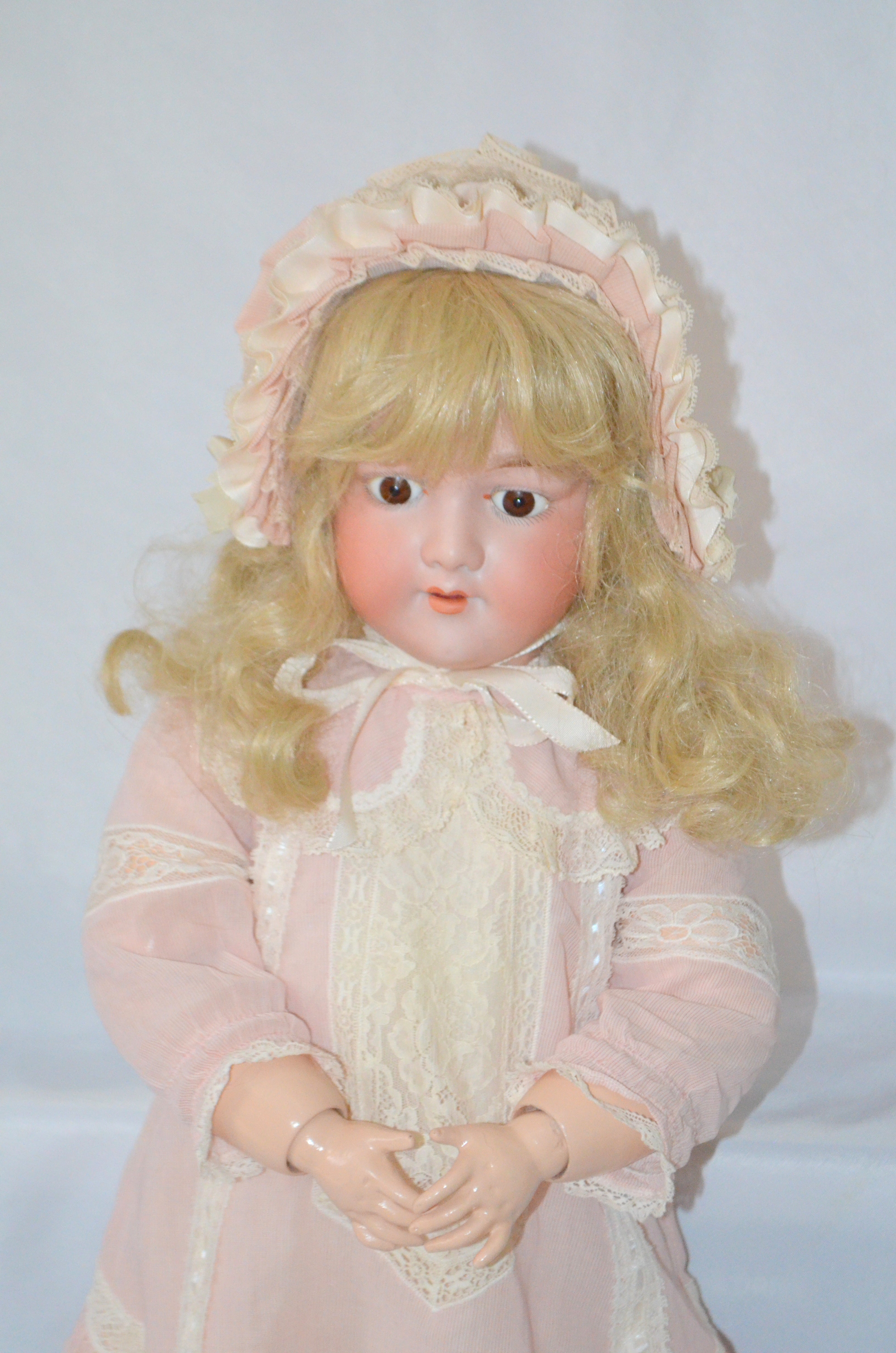antique doll ダスティピンク 11 Inch Tall Porcelain Doll With Stand