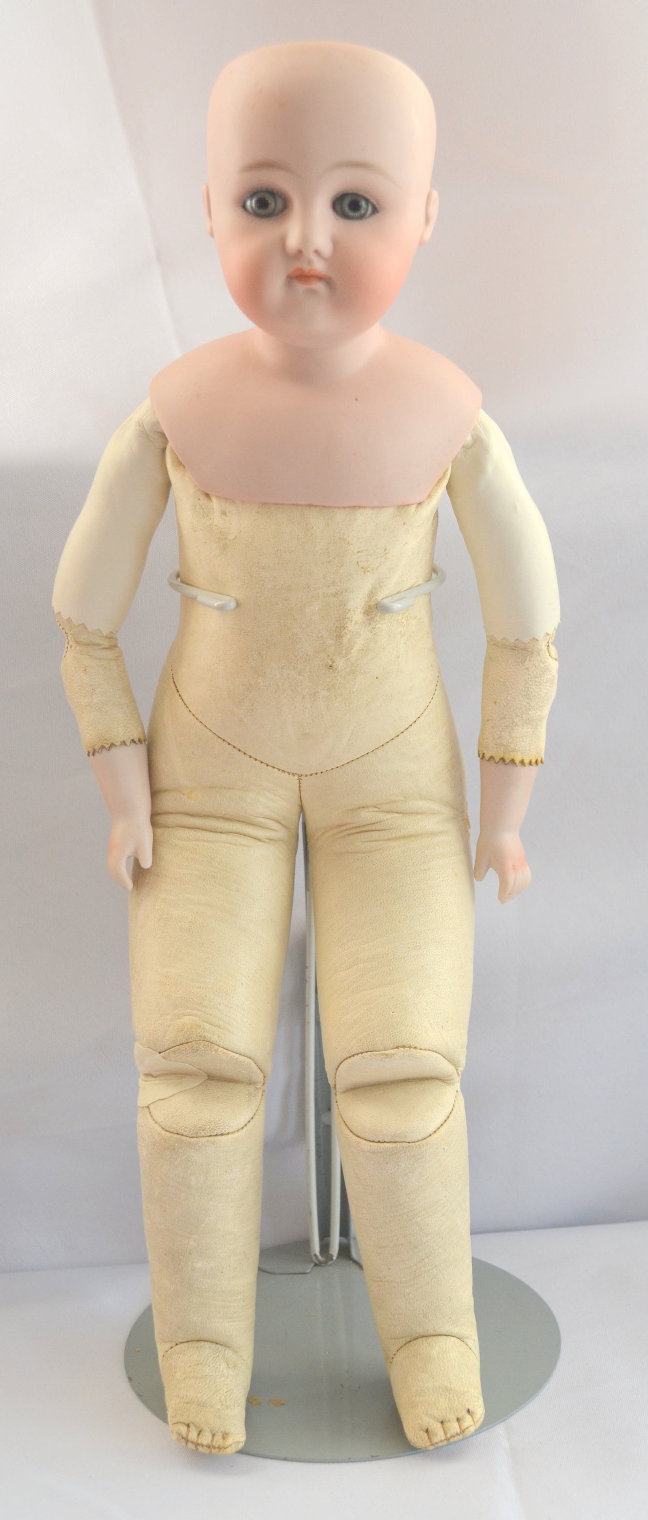 Early JDK Kestner Pouty Face Bisque Shoulder Head Doll Marked 8