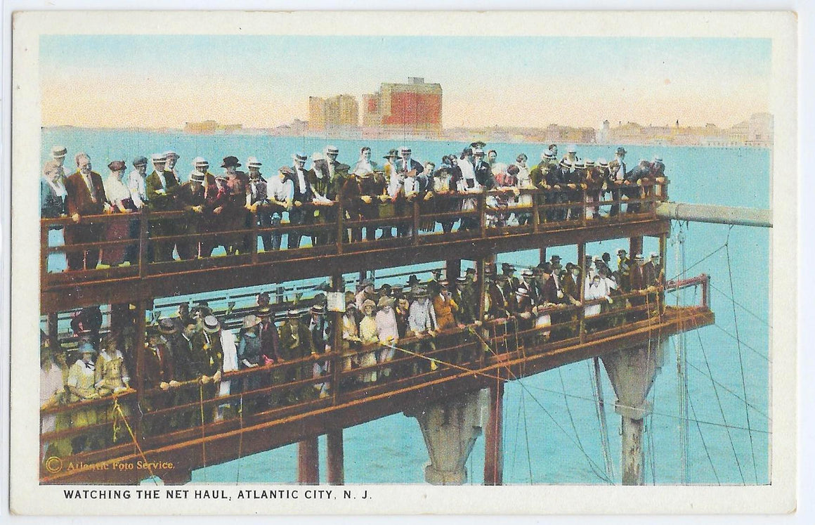 Atlantic City NJ Watching the Net Haul  C. 1916 Postcard